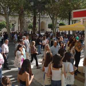 52467483283_6b505fdd5b_c-300×300